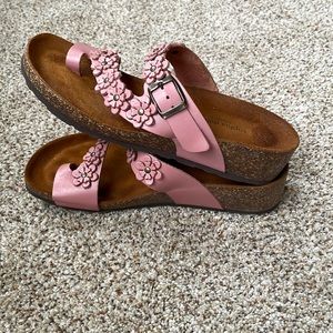 Sophia Milano sandal Size 7.5